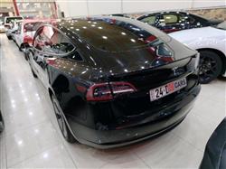 تسلا موديل 3